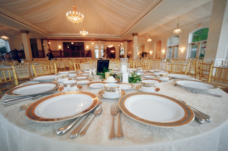Premium Table Solutions - Elegant Dining
